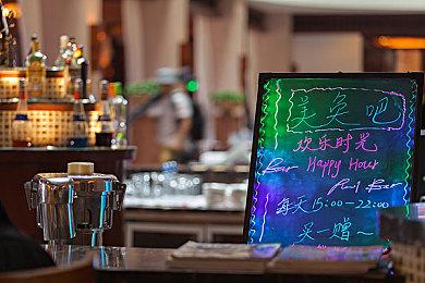 《潜行者》风格射击网游《荒原先驱》10月开启BETA公测